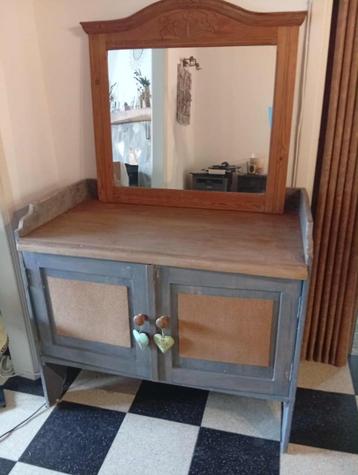 MEUBLE CUSTOMISE beschikbaar voor biedingen