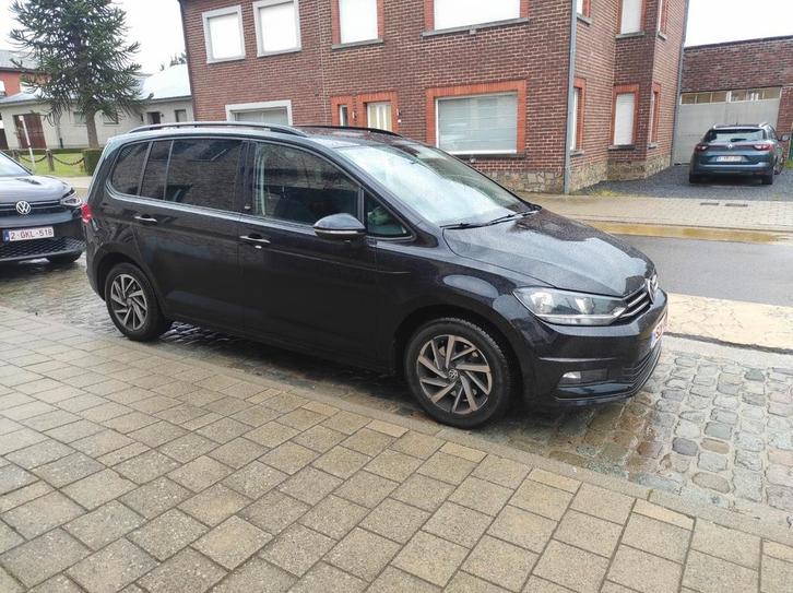 VW Touran, Auto's, Volkswagen, Particulier, Multivan, Benzine, Euro 6, Monovolume, 5 deurs, Handgeschakeld, Zwart, Zwart, Stof