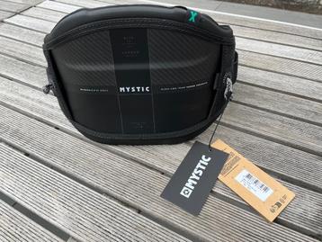 Vleugelharnas Mystic Majestic X Carbon (Medium) beschikbaar voor biedingen