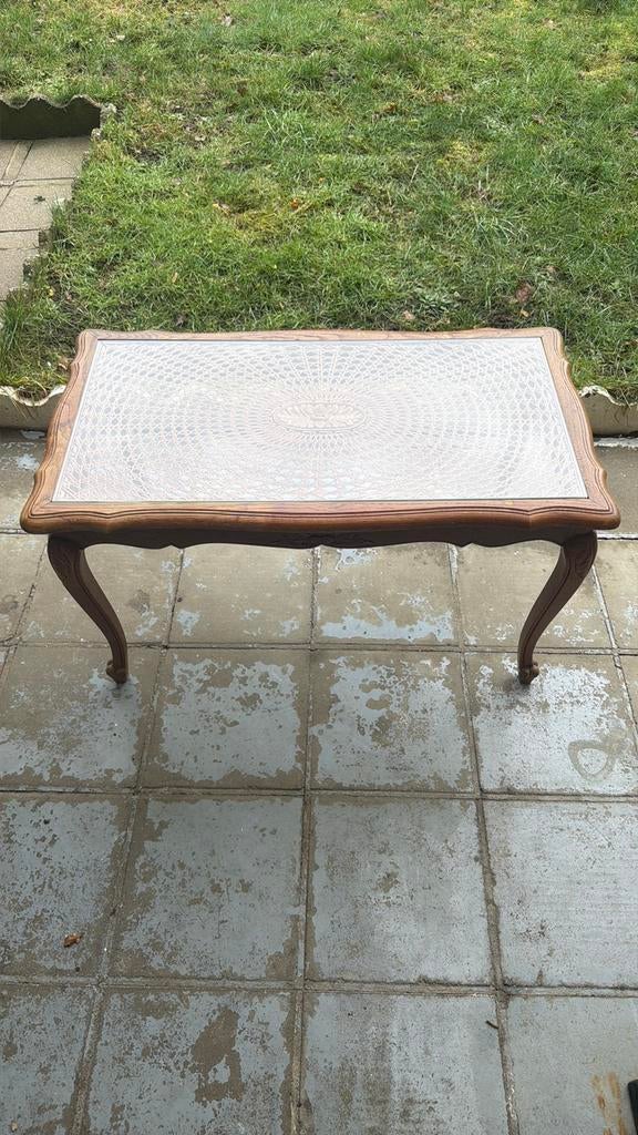 Rotan eiken tafel, Ophalen