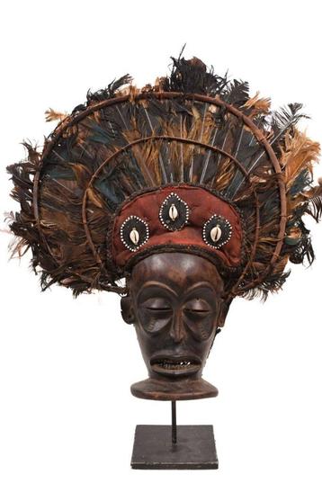Prachtig stijlvol Chihongo-masker van de stam CHOKWE beschikbaar voor biedingen