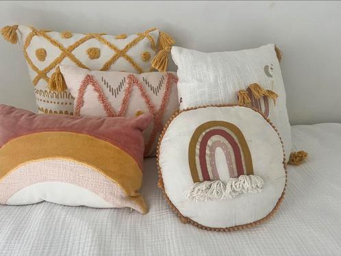 Mooie meisjes kamer kussens en tapijt, Kinderen en Baby's, Kinderkamer | Inrichting en Decoratie, Gebruikt, Ophalen