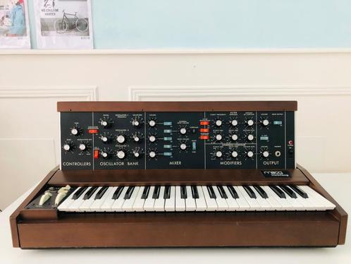Moog Minimoog Model D - vintage analoog serienummer 12XXX, Muziek en Instrumenten, Synthesizers, Gebruikt, Ophalen