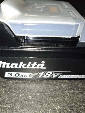 Batterie Makita. Type BL1830B LITHIUM-ION 18 V 3,0 Ah.