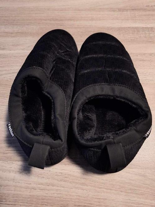 ACCESSOIRE/Pantoufles, Kleding | Heren, Schoenen, Zo goed als nieuw, Pantoffels of Sloffen, Zwart, Ophalen of Verzenden