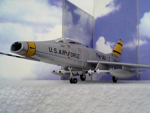 Avion de chasse Super Sabre USAF 1/72 BUCK DANNY NEUF+BOITE, Hobby en Vrije tijd, Modelbouw | Vliegtuigen en Helikopters, Nieuw