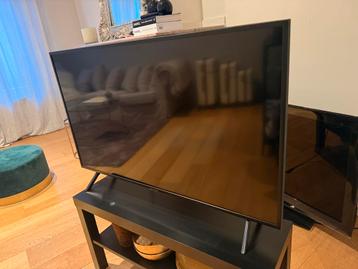 Samsung 43” 4K Crystal UHD Smart TV UE43BU7100 beschikbaar voor biedingen