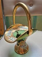 groen glazen/verguld mandje met porseleinen bloemen, Antiek en Kunst, Antiek | Porselein, Ophalen of Verzenden