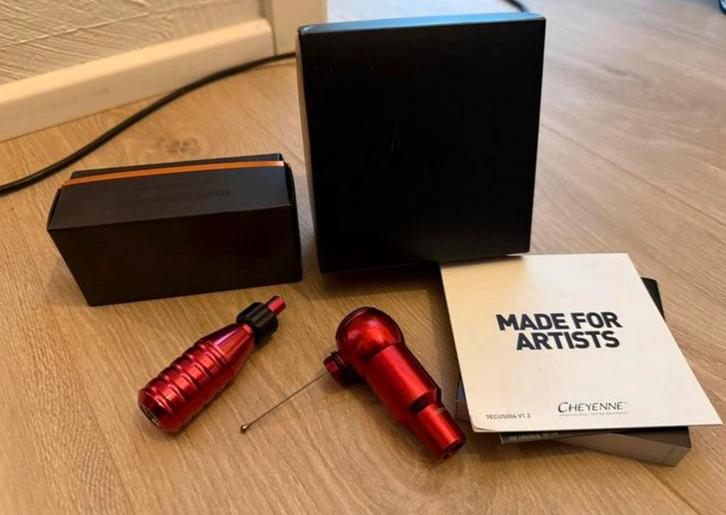 NEW- Tattoo - Cheyenne Hawk Thunder Drive + grip pakket., Diversen, Overige Diversen, Nieuw, Ophalen