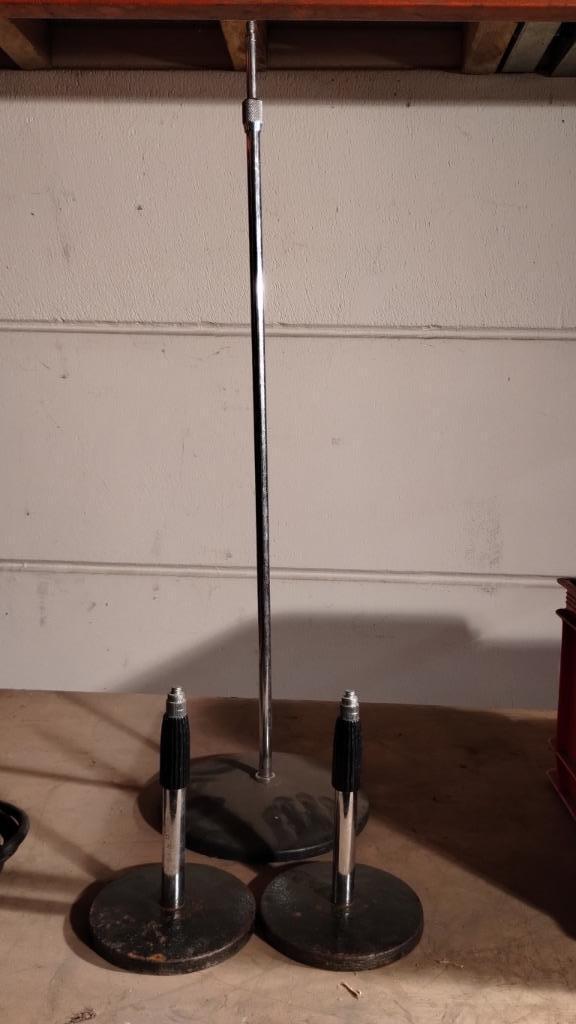 3x microfoonstatief met ronde basis, Muziek en Instrumenten, Microfoons, Gebruikt, Ophalen