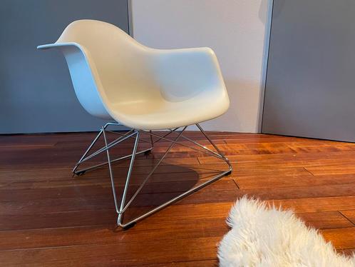 Originele LAR Vitra lounge, Huis en Inrichting, Stoelen, Zo goed als nieuw, Kunststof, Ophalen