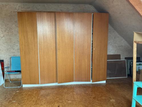 Grote, ruime opbergkast, Huis en Inrichting, Kasten | Wandmeubels, Gebruikt, 200 cm of meer, 250 tot 300 cm, 50 tot 75 cm, Met deur(en)