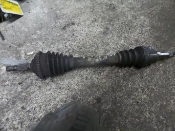 Arbre de transmission avant gauche d'un Peugeot 206, Enlèvement ou Envoi, 3 mois de garantie, Utilisé, Peugeot