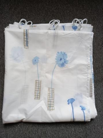 2 douchegordijnen met ringen nieuw beschikbaar voor biedingen