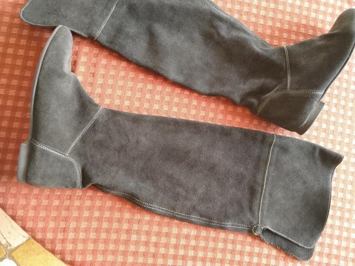 Bottes cuissardes T.39 en daim brun foncé -TBE, Kleding | Dames, Schoenen, Gedragen, Hoge laarzen, Bruin, Ophalen of Verzenden