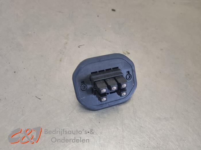 Schuifdeur schakelaar van een Renault Trafic, Auto-onderdelen, Interieur en Bekleding, Renault, Gebruikt, 3 maanden garantie, Ophalen of Verzenden