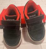 Adidas sneakers kids / zwart met rood/ maat 20, Adidas, Sportschoenen, Ophalen of Verzenden, Zo goed als nieuw