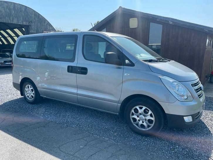 Hyundai h1 lichte vracht dubbele cabine, Auto's, Bestelwagens en Lichte vracht, Particulier, Trekhaak, Hyundai, Euro 5, Ophalen