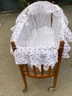 Oude houten wieg met hoepels, Kinderen en Baby's, Babywiegjes en Ledikanten, Ophalen, Gebruikt, Wieg