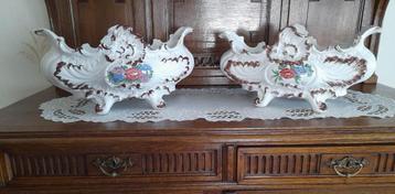 2 Sierkommen beschikbaar voor biedingen