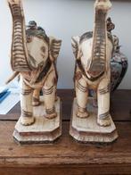 Paire d'éléphants recouverts de plaques en ivoire, Enlèvement