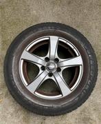 Lot de 4 jantes et deux pneus. Très bon état 215/65 R 16H, Autos : Pièces & Accessoires, Pneus & Jantes, Pneu(s)