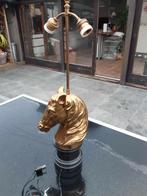 lampe tête  de cheval,, Enlèvement