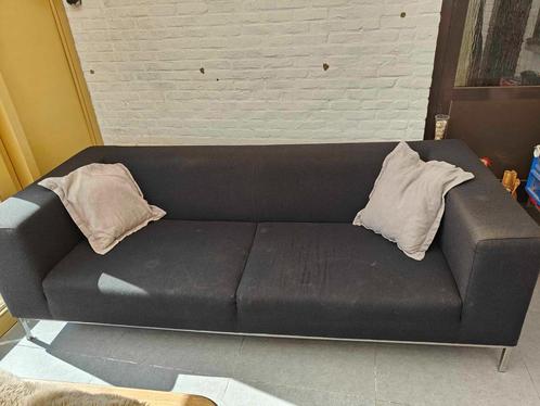 Moderne Donkergrijze Zetel te koop., Huis en Inrichting, Zetels | Zetels, Gebruikt, Rechte bank, Driepersoons, 200 tot 250 cm