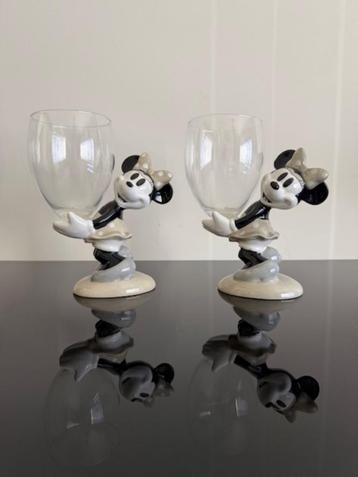 Disney ->> 2 betoverende glazen -> collectors item. beschikbaar voor biedingen