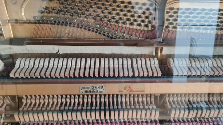 Staande piano in goede staat, Muziek en Instrumenten, Piano's, Gebruikt, Piano, Overige kleuren, Ophalen