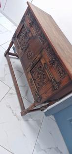 gesneden notenhouten dressoir, Ophalen of Verzenden