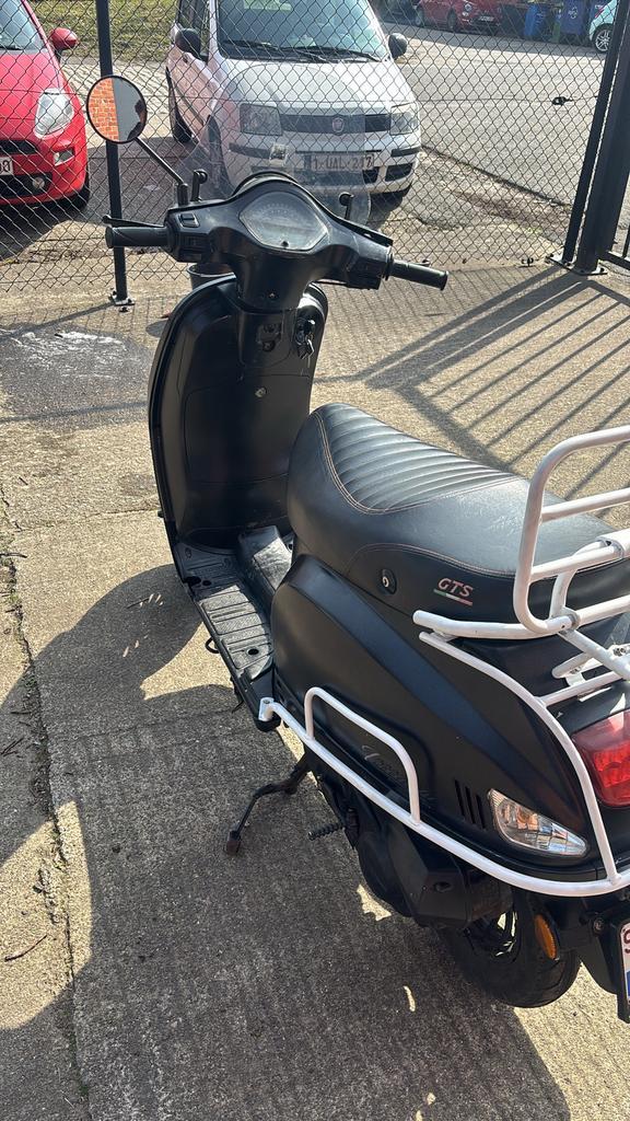Gts toscana model 2023, Fietsen en Brommers, Snorfietsen en Snorscooters, Zo goed als nieuw, Ophalen