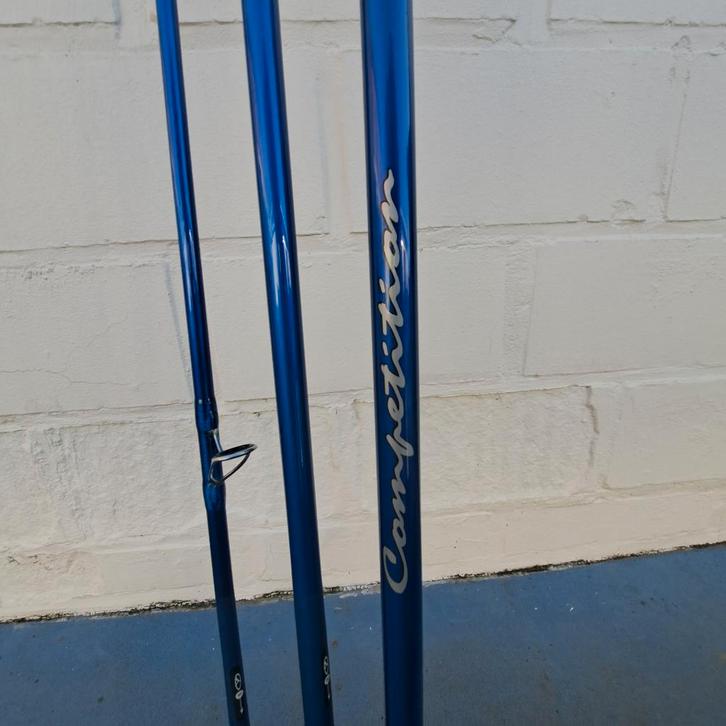 strandhengel Yuki Neox R8 4.5m, Watersport en Boten, Hengelsport | Zeevissen, Zo goed als nieuw, Werphengel, Ophalen