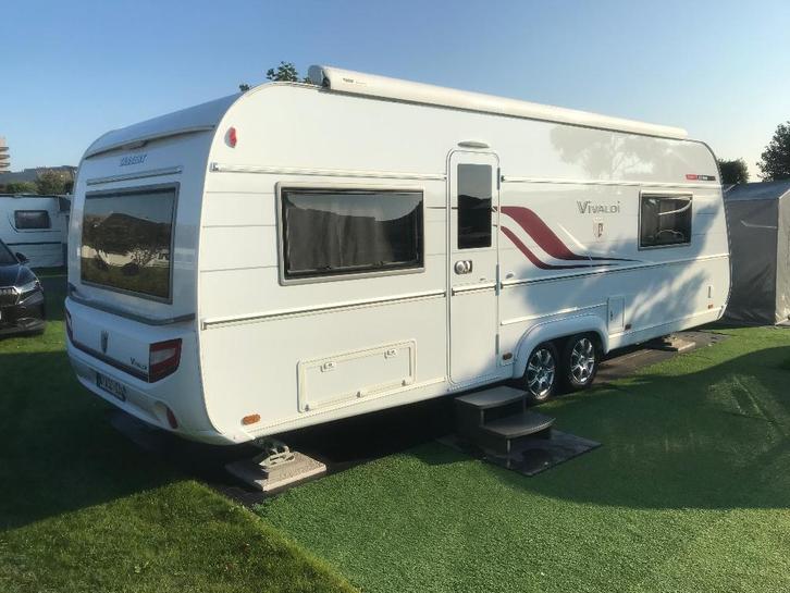 Zeer ruime Tabbert Vivaldi Finest Edition 685 DF, Caravanes & Camping, Caravanes, Particulier, jusqu'à 4, Banquette en rond, Tabbert