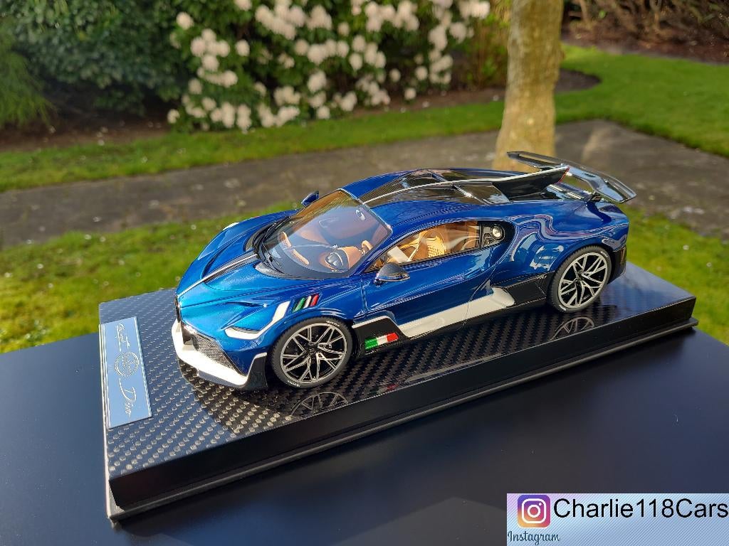 MR Collection 1/18 Bugatti Divo – Atlantic Blue, Hobby en Vrije tijd, Ophalen of Verzenden, Nieuw