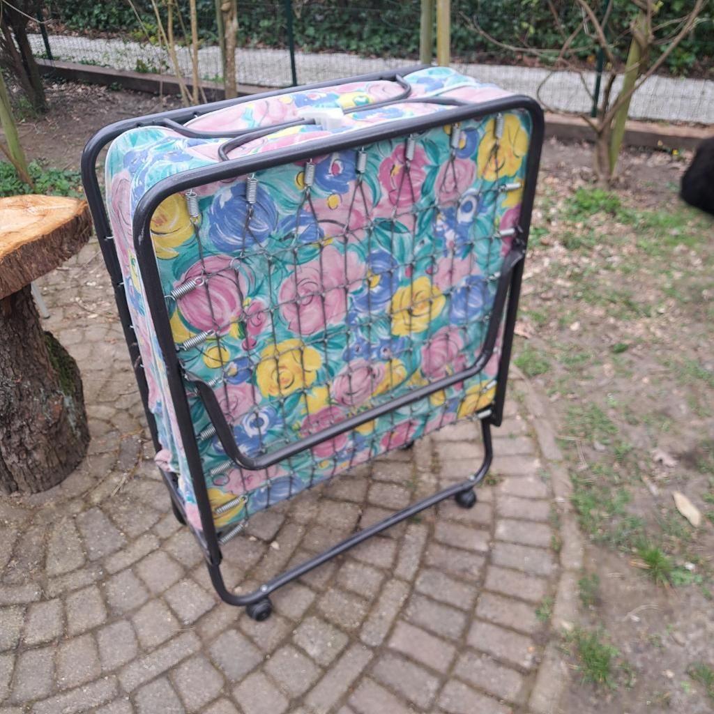 opklapbed, Huis en Inrichting, Ophalen, Zo goed als nieuw