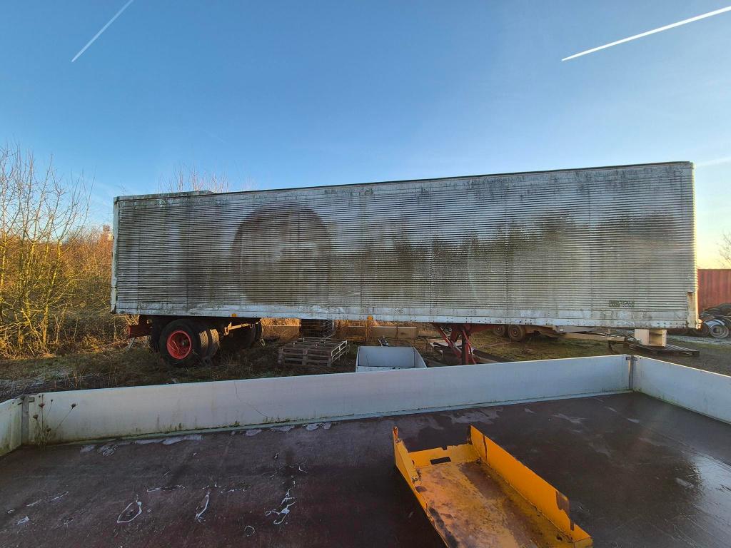 Semi-remorque 1 essieu pour stockage, Enlèvement, Utilisé