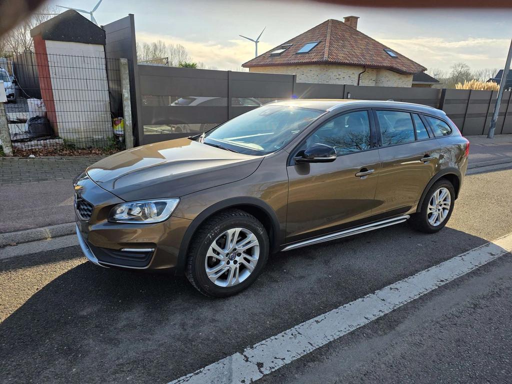 Volvo V60 Cross Country 2.0 D3 Summum 1°EIG. PERFECTE STAAT, Autos, Cuir, Achat, Entreprise, Boîte manuelle