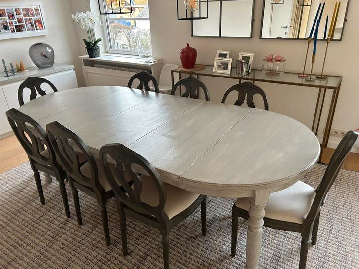 Table en pin grisé et 8 chaises assorties, Maison & Meubles, Tables | Tables à manger, 50 à 100 cm, Pin, Enlèvement