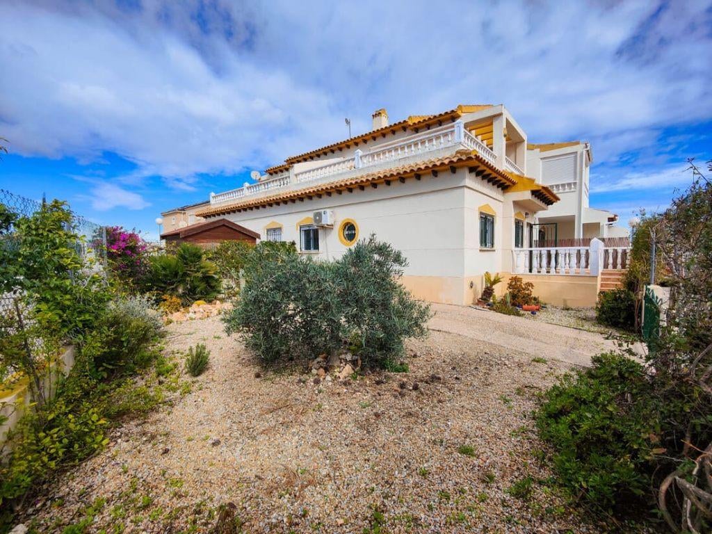 Maison d'angle méditerranéenne à Punta Prima, Maison d'habitation, 3 pièces, 77 m², Playa Flamenca