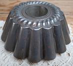 Oude verweerde bakvorm / brioche met kabelrand, Enlèvement ou Envoi