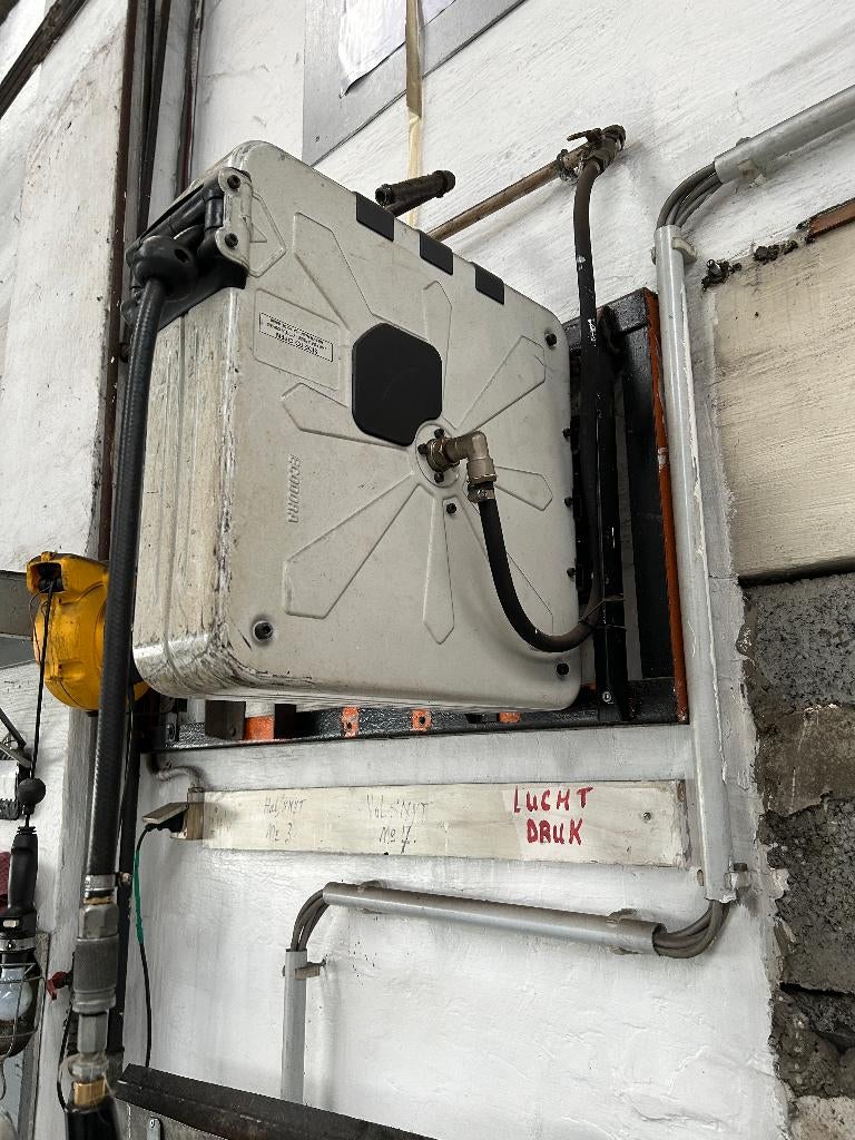 ENROULEUR À AIR COMPRIMÉ PROFESSIONNEL, Enlèvement, Utilisé