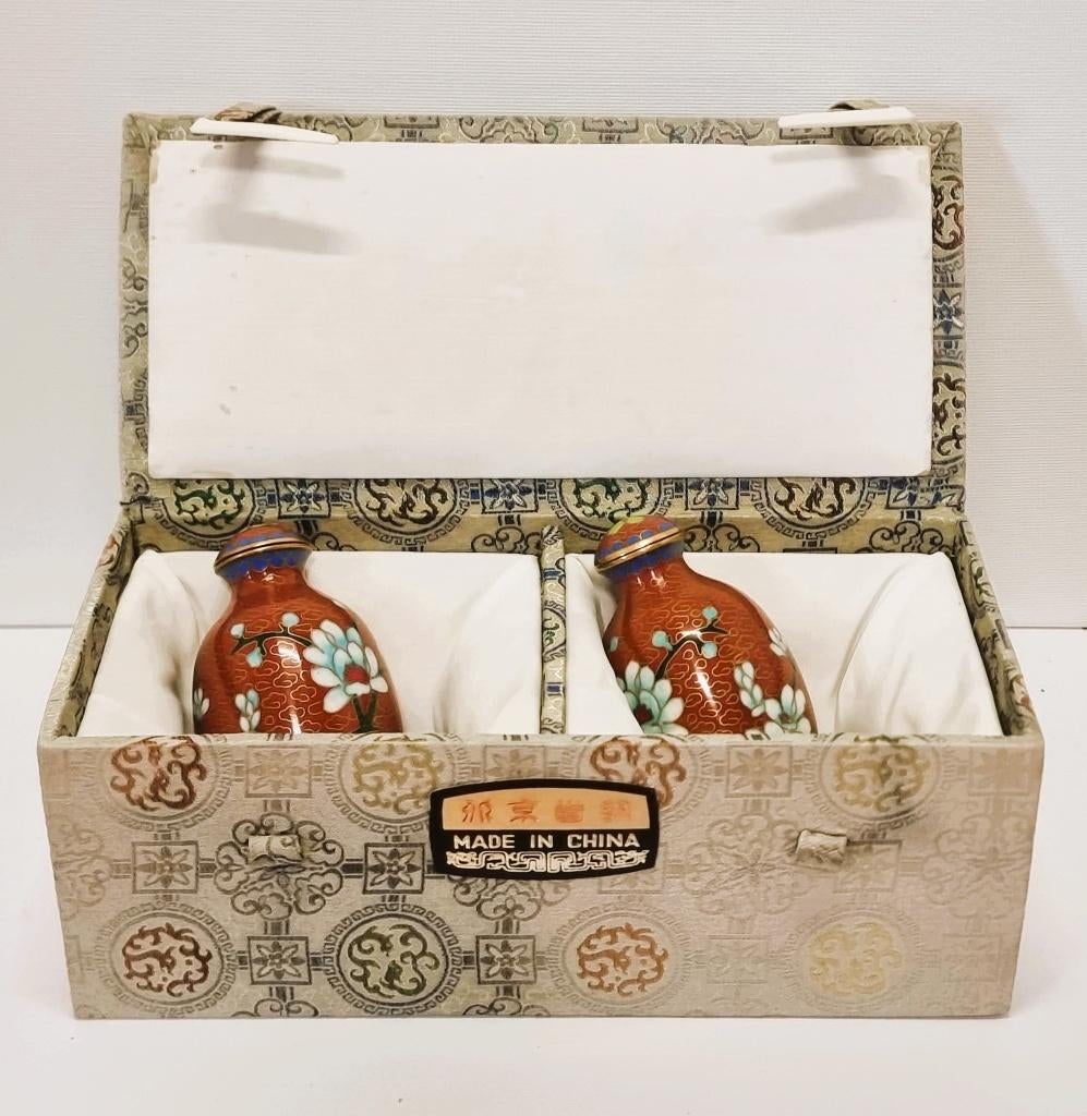 Cloisonne flesjes met doos., Ophalen of Verzenden