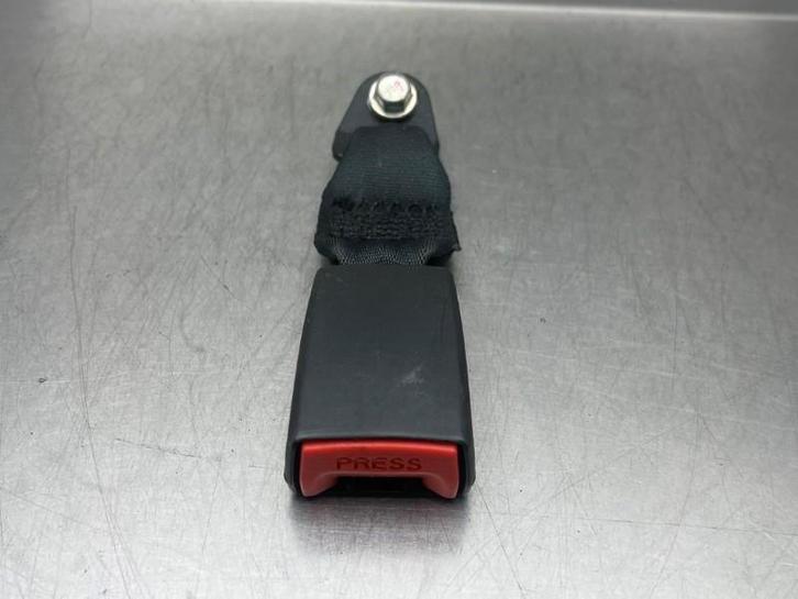 BOUCLE DE CEINTURE ARRIÈRE DROIT Nissan Pixo (D31S), Autos : Pièces & Accessoires, Habitacle & Garnissage, Nissan, Utilisé