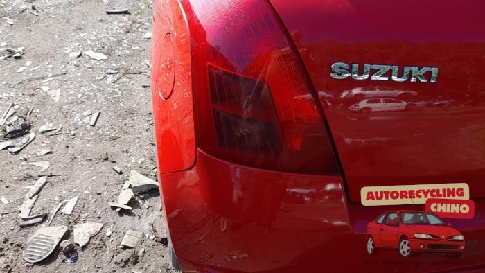 Achterlicht links van een Suzuki Swift, Gebruikt, -, -, Ophalen of Verzenden