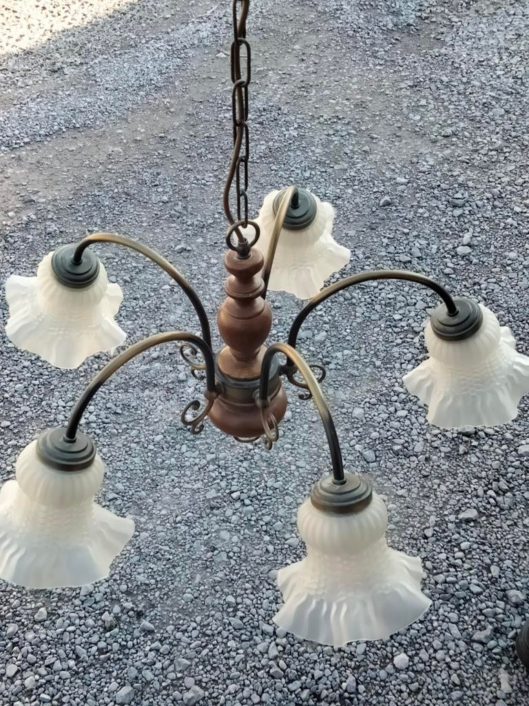 Koperen luster, Ophalen