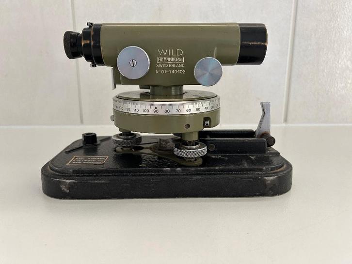 Optische waterpas Heerbrugg, Antiek en Kunst, Antiek | Gereedschap en Instrumenten, Ophalen of Verzenden