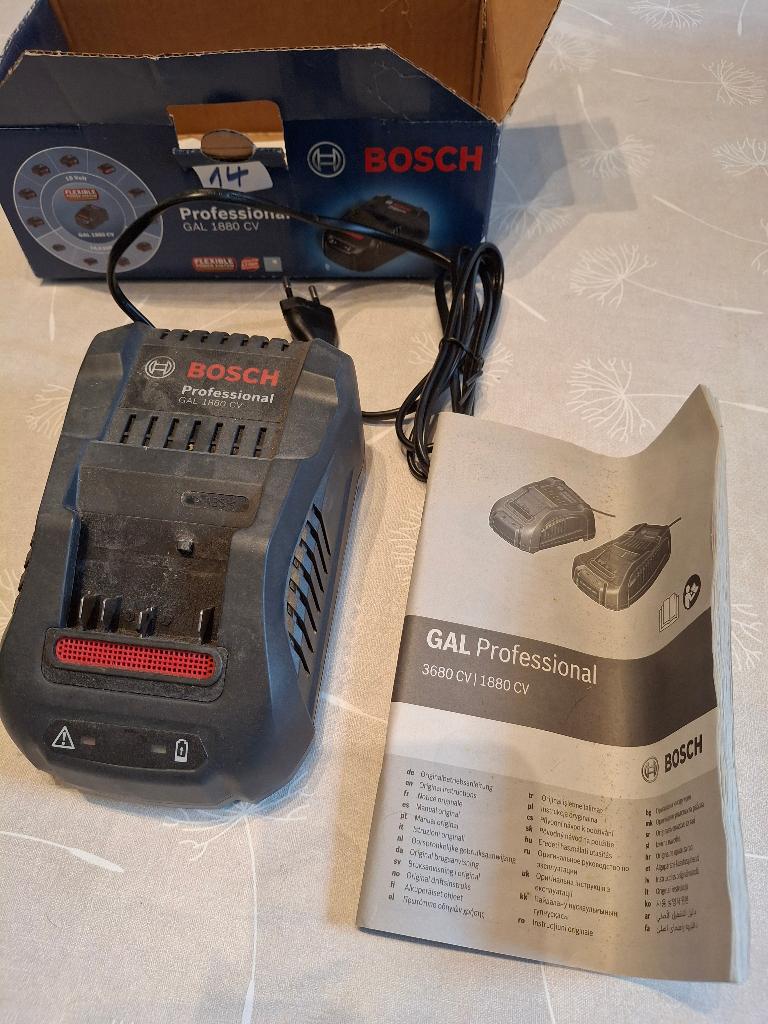BATTERIJ LADER        BOSCH Professional  GAL 1880CV, Doe-het-zelf en Bouw, Ophalen, Gebruikt