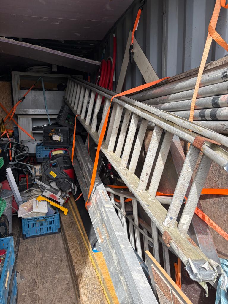 chargeurs, support en verre à vendre, Enlèvement, Utilisé, Échafaudage de façade, 5 mètres de hauteur ou plus