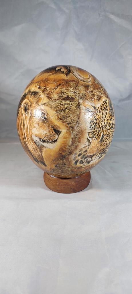 Œuf d'autruche décoré avec le porcelet 5, Antiquités & Art, Curiosités & Brocante, Enlèvement ou Envoi